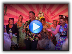 Johnny Valentino a.k.a. Wally Preyll allround entertainer te boeken bij www.johnnyvalentino.eu